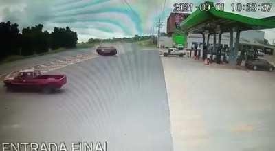 Who would be at fault in a crash like this?