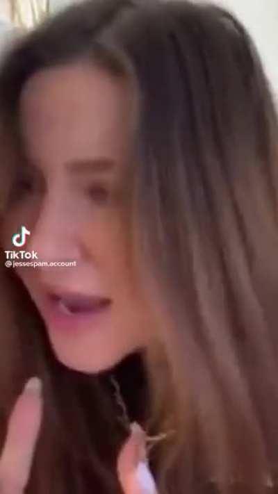 ziggs after being ganked under tower 4 times by mistress eve & yasuhoe 😪