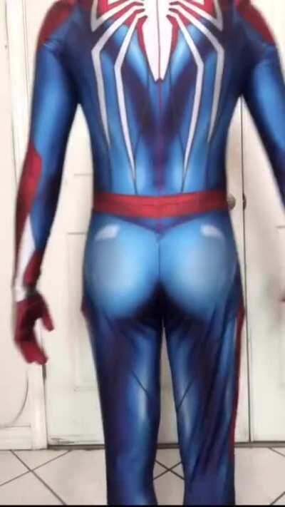 This suit really shows off my bulge 😝🕷