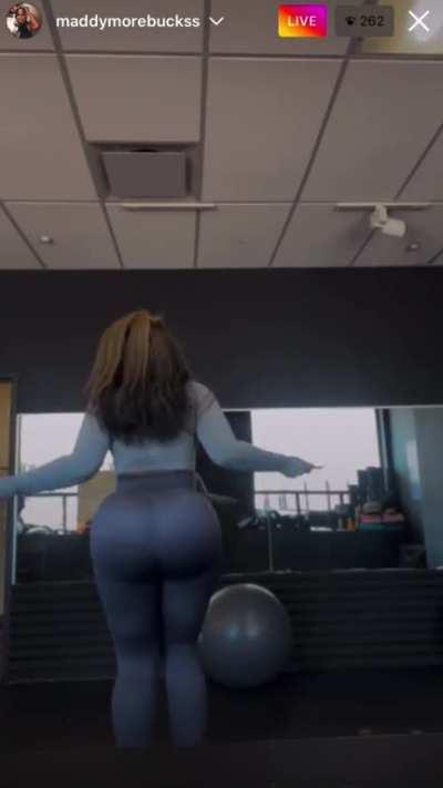 Jumproping on live🍑