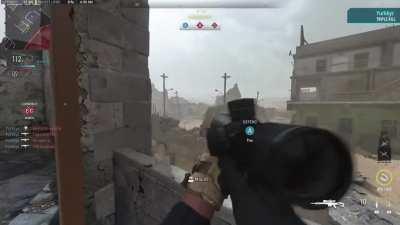 What perk allows you to do what the guy did in the killcam? (This is my first CoD)