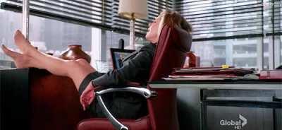 Christine Baranski is such a MILF. Just look at those legs.😍👌