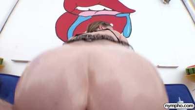 Watch Laney Grey doing some workout