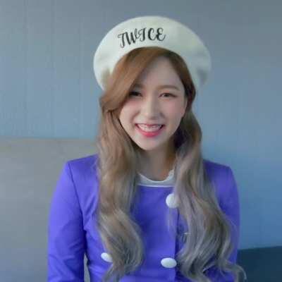 210224 - Mina gummy smile