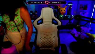 Another edit i made of her 🍑 from today's stream