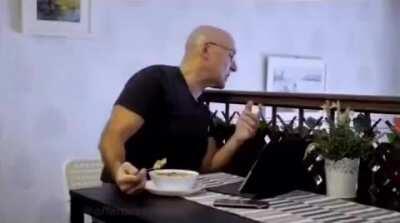 QUIEN HACE ESTOS YOGURES?