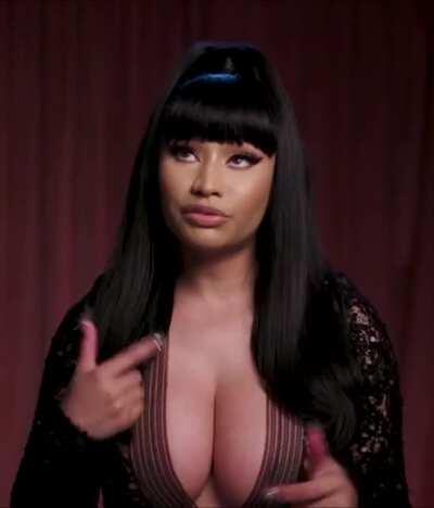 Pretty face & big boobies