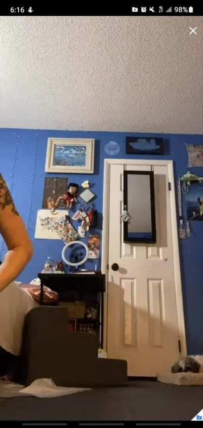 Outfit change leads to a nip slip