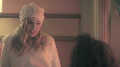 Kate Beckinsale - Getting her toes sucked in Guilty Party S1E3