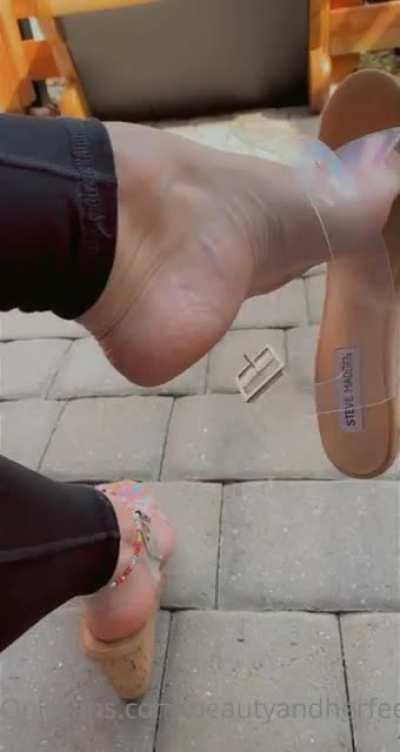 VIP User post, DM for folders