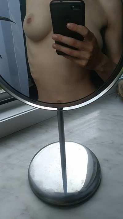 I'm just a B cup chick ;)