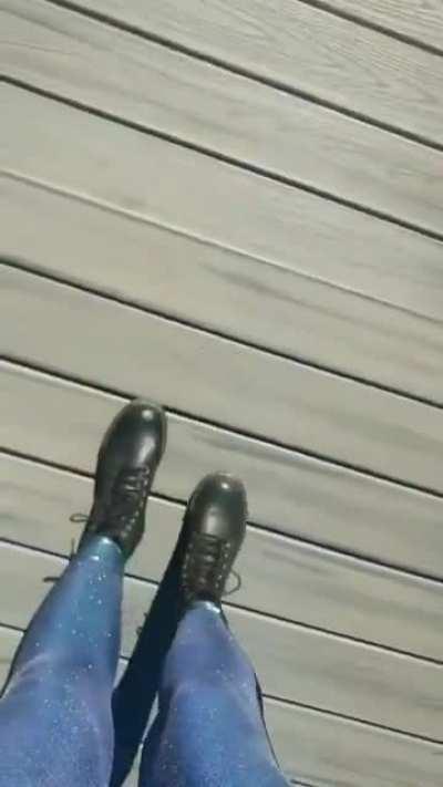 Do you like Sparkle shiny leggings?✨