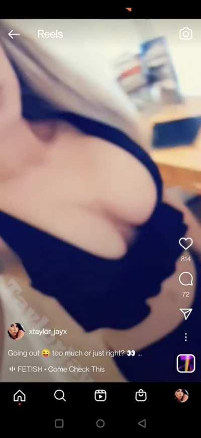 Too much cleavage or just right? 👅 Insta link in the comments 😜