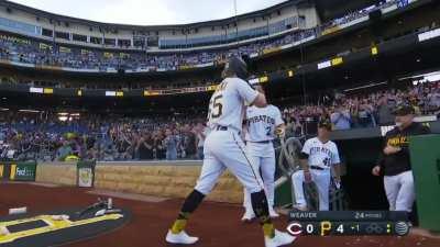 [Highlight] [Highlight] Jack Suwinski goes back to back with Connor Joe, then slashes Cutch in the dugout in celebration