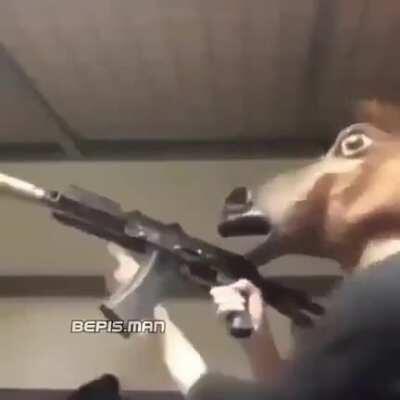 E minha mãe disse q a cabeça de cavalo n ia ser util na escola