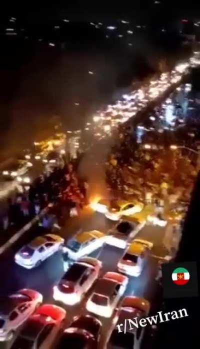 Sadeghieh in Tehran right now, revolutionaries have come out and blocked the roads