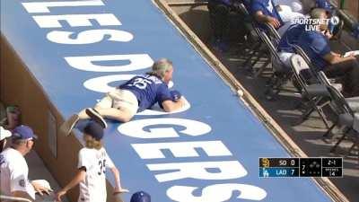 [Highlight] [Highlight] It's spring training for fans too.