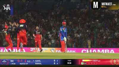 A ripper from Bhuvneshwar Kumar [Highlights]
