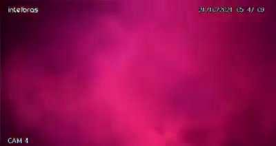 This is how the attempt to extinguish the oil with water ends...