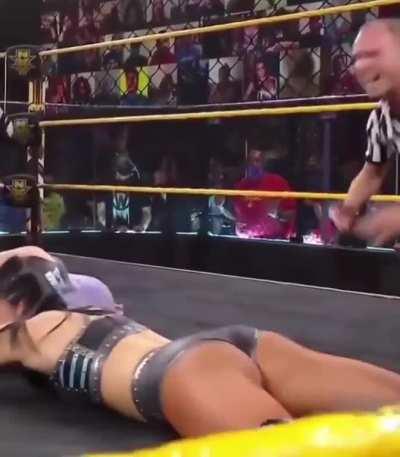 Indi Hartwell ass jiggle