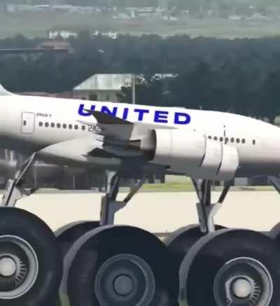Screw the NDA, I'm testing the new Boeing 797 Maxxx prototype specially designed for United. AMA