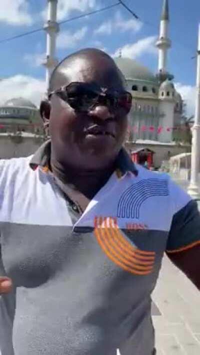 Hahaha PAUL KOBIA on public freakout