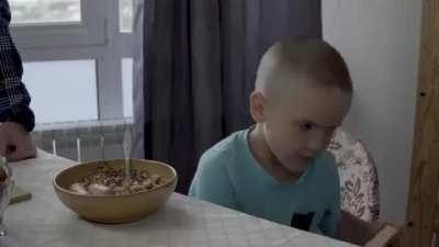 Когда дошло до картины на стене я скатился под стол. Пропаганда поправок.