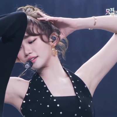 LE SSERAFIM - Chaewon