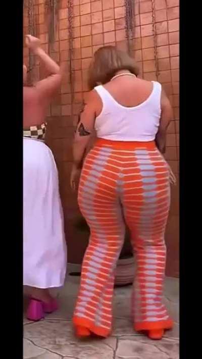 +size bbw flarepants 🤫