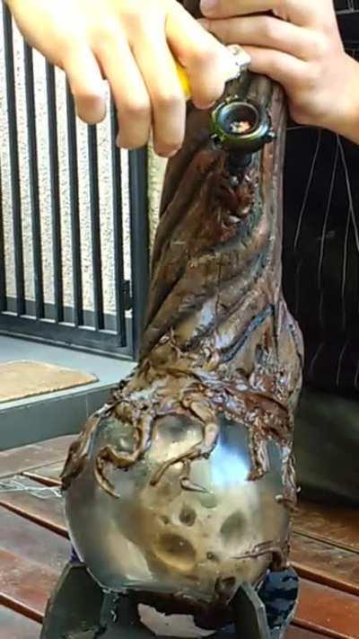 The Wizzard bong in action