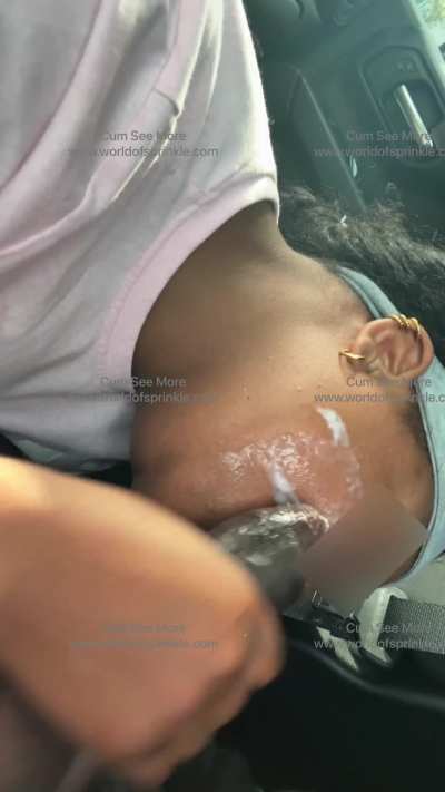 Sucking Daddy till he cums on my face👅