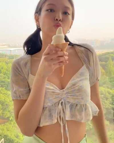 200730 Jennie IG Update