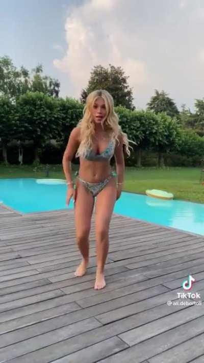 Alice De Bortoli culo🍑