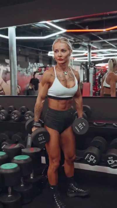 Monika Szpakowicz (@monikija)