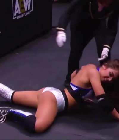 Skye Blue getting her ass kicked 😂