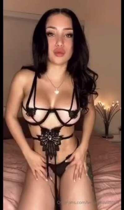 ..🎶gimme that..🎵yummy.🎶yum..