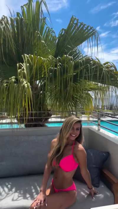 Belinda Post Newsbabe HOF'er