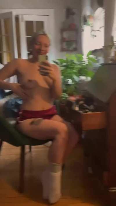 ‼️35% off for the week‼️ over 500 videos and pics of me sucking and fucking with ✨NO PPV✨ customs, dick rates, collabs and more, cum and play baby 💝