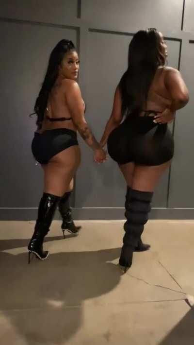 Two of the fattest asses on iG 🤯how the hell you suppose to choose?!?!? 🥴😩😭😍🤦🏾‍♂️🍑 DAMN…