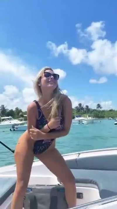 Boat dancing