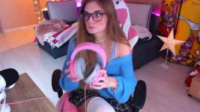 Subscribe to my twitch there are many interesting things