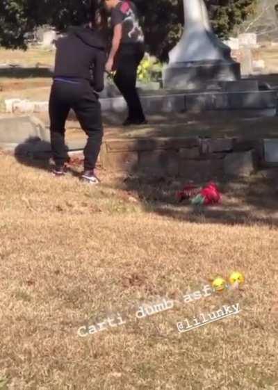 Carti at a lil unky videoshoot