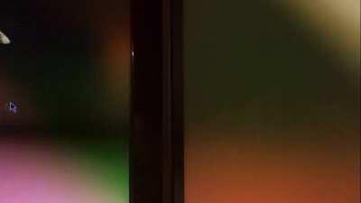 I used the slowmo mode on my phone to demonstrate the difference between 60hz and 170hz