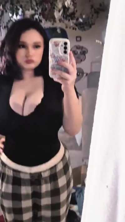 Pop them big tits girl