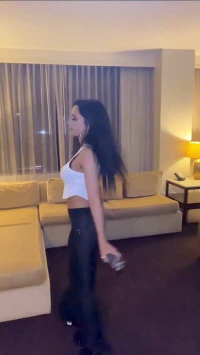 From her reel is this kind of gem on her twitch? I dont have it so idk