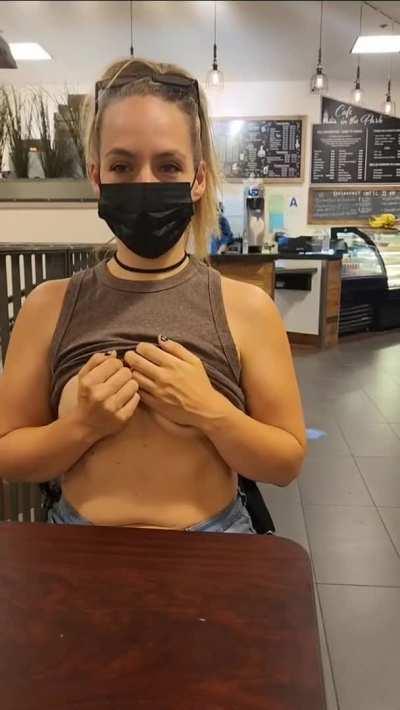 Flashing while I wait for my coffee.