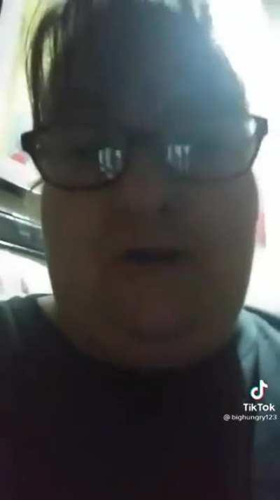 This video is all over the god damn place. It's so cool 🎸🎸🎸