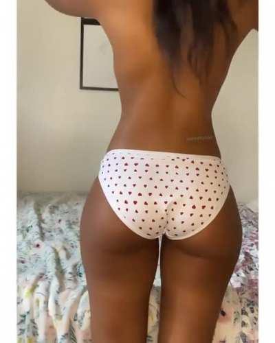 can i wear these panties while you tease and rub on my ass?