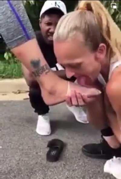 Trashy hood crackheads