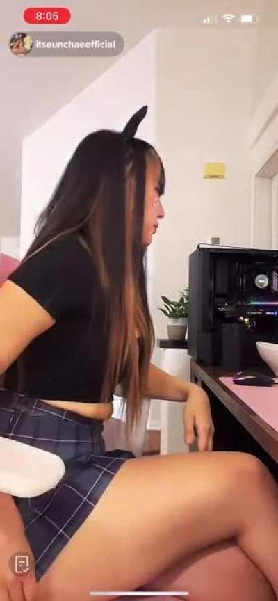 Pervert cam short skirt Korean legs